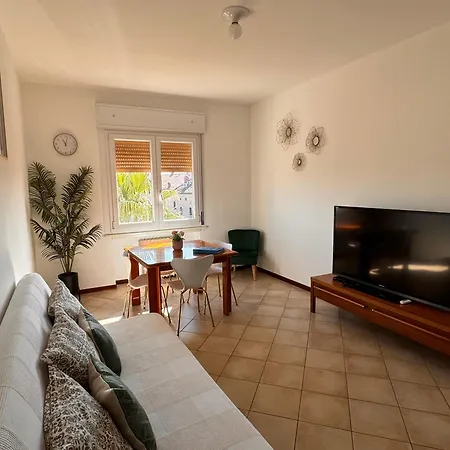 Daire Bellavista , Bright And Stylish Two Bedroom In The Historic Center *