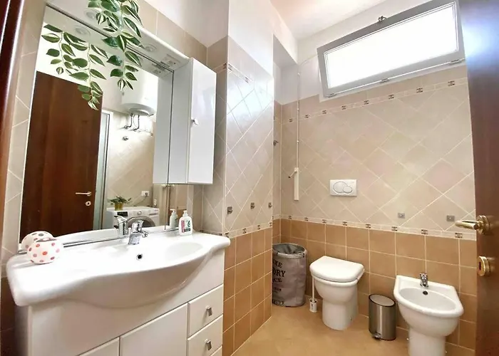 Bellavista , Bright And Stylish Two Bedroom In The Historic Center Апартаменты