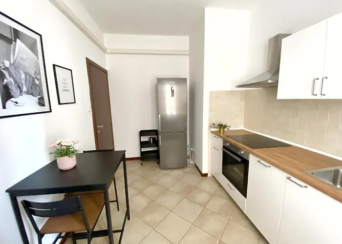 Bellavista , Bright And Stylish Two Bedroom In The Historic Center Равенна