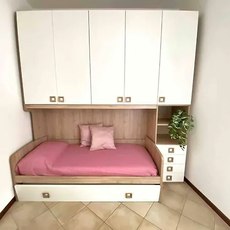 Bellavista , Bright And Stylish Two Bedroom In The Historic Center Lejlighed