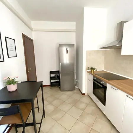 Bellavista , Bright And Stylish Two Bedroom In The Historic Center 拉文纳