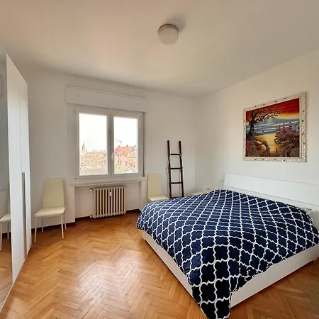 公寓 Bellavista , Bright And Stylish Two Bedroom In The Historic Center 拉文纳