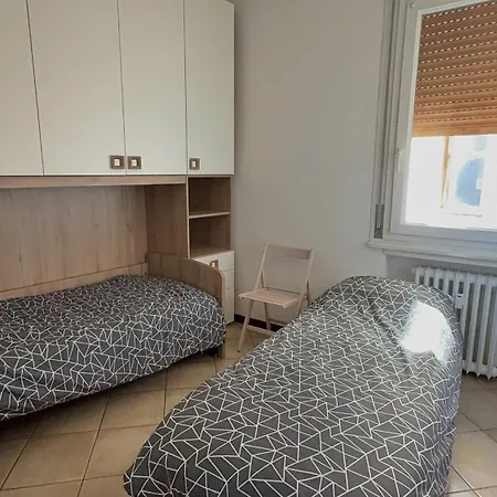 Bellavista , Bright And Stylish Two Bedroom In The Historic Center 拉文纳